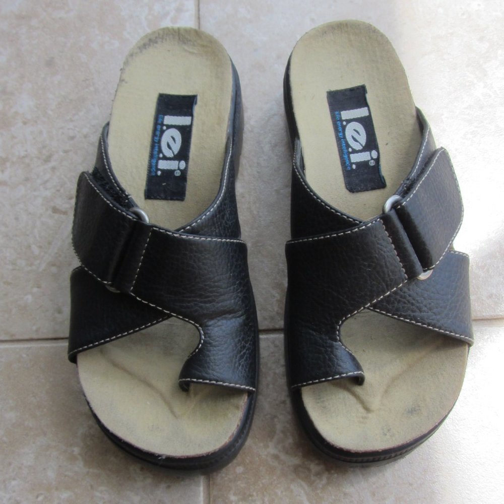 L.E.I. Y2K Chunky "Celia" Lug Sandals size 6.5